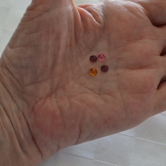 South Hill Designs 19" Rose-gold Tone Crystal Locket - Picture 9 of 9